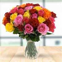 50 roses multicolores + vase